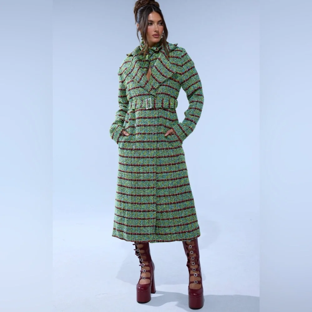 IT’S GIVING LUCK TWEED TRENCH - Picture 2 of 12